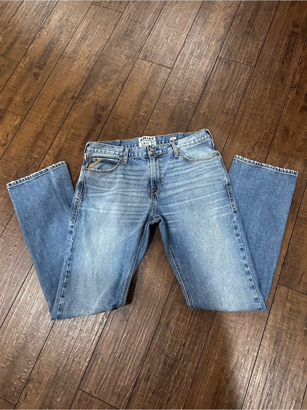 Ariat Men's Medium Wash Slim Fit Straight Leg M7 Jeans